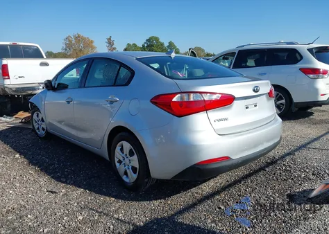 2016 Kia Forte Lx z USA, uszkodzony, nr VIN KNAFK4A67G5516462